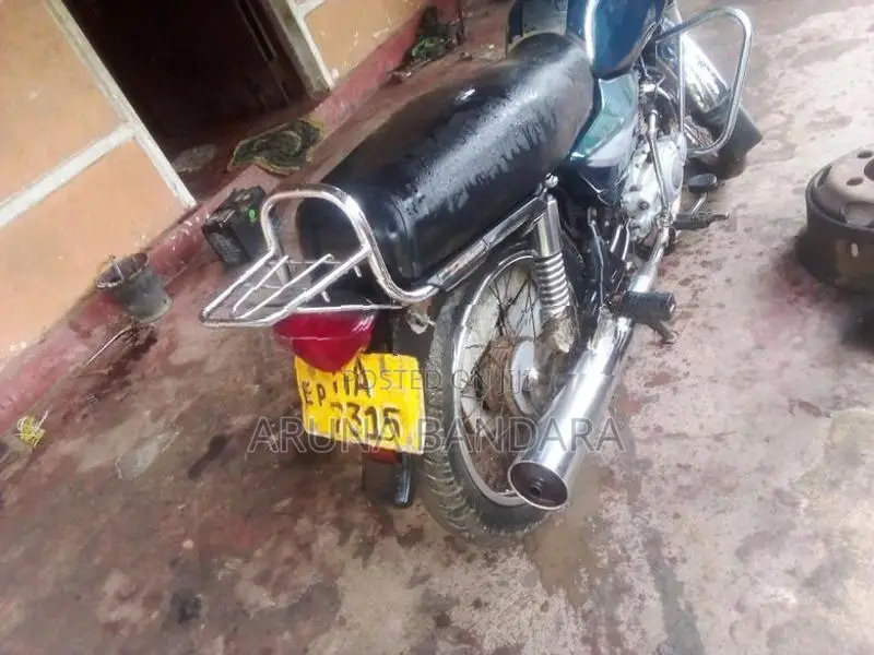 Bajaj Boxer 2003