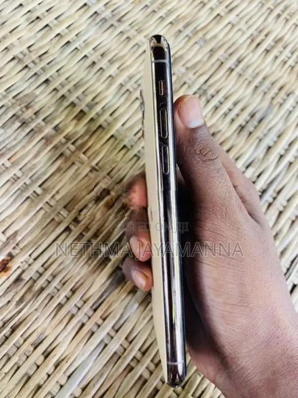 Apple iPhone 11 Pro (Used)