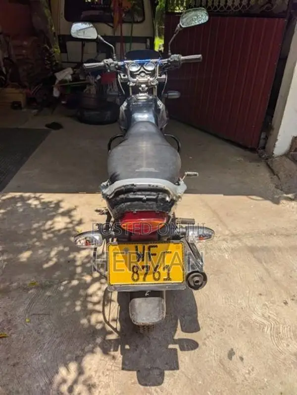 Bajaj Platina 100 2010