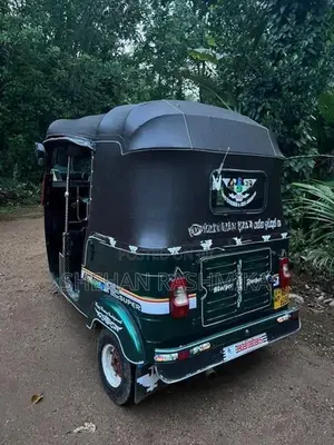 Bajaj RE 2015