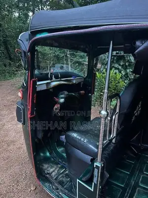 Bajaj RE 2015