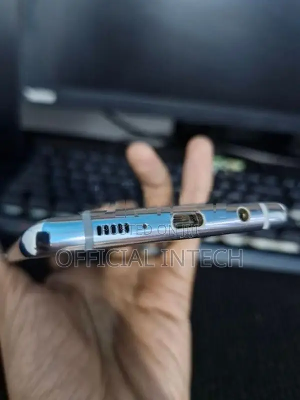 Samsung A Quantum (Used)