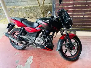 Bajaj Pulsar 180 2015