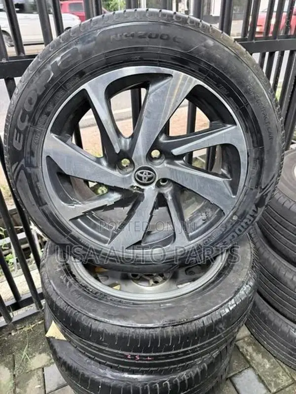 Toyota aqua x urban 16” alloy wheels