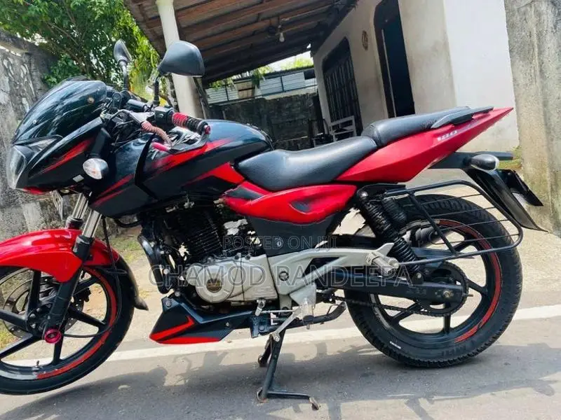 Bajaj Pulsar 180 2015