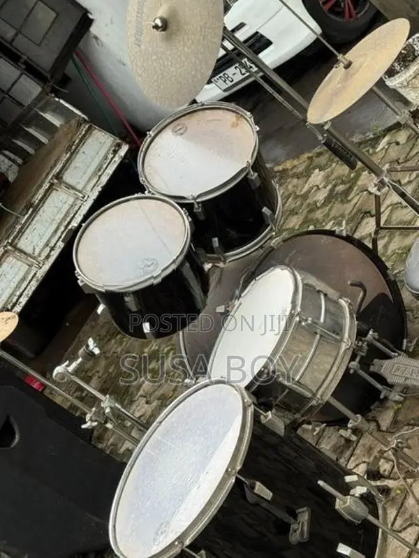 Tama Drum