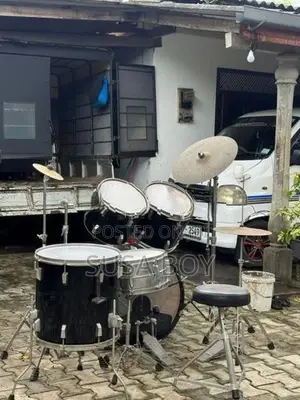 Tama Drum