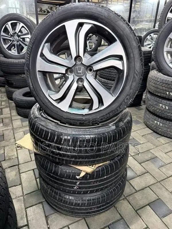 honda grace GM4 alloy wheels with tires