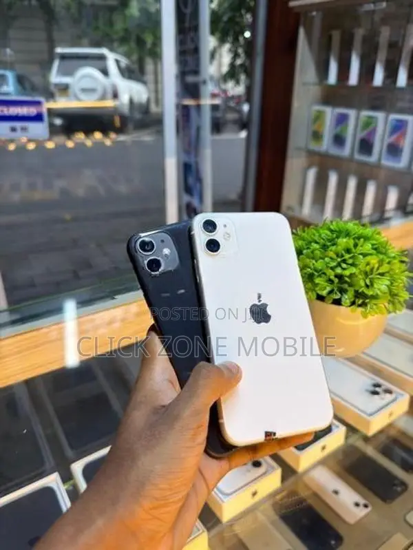 Apple iPhone 11 128GB (Used)
