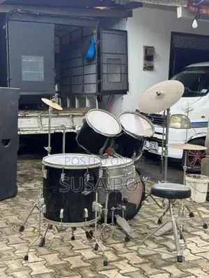 Tama Drum