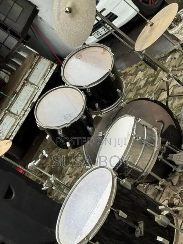 Tama Drum