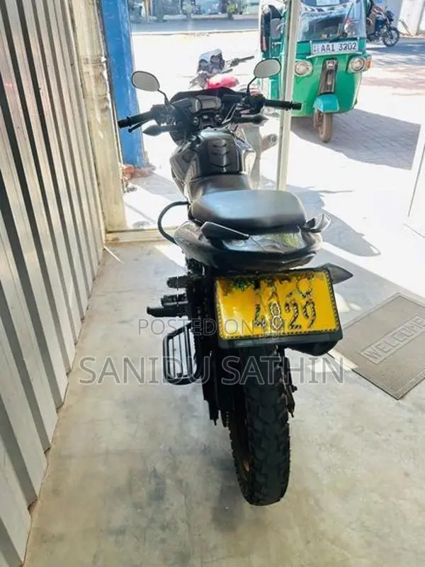 Bajaj Pulsar 135 LS 2016