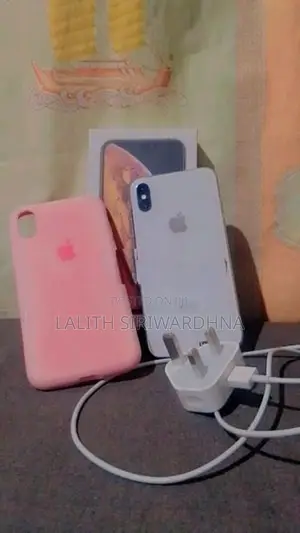 Apple iPhone XS (Used)