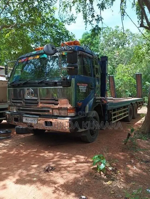 UD Self Loader 1999