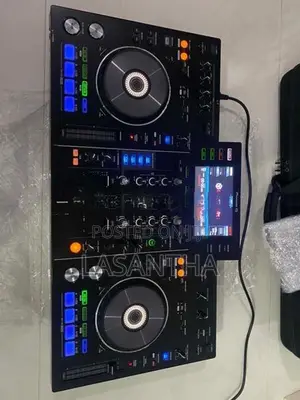 Pioneer XDJ RX1 DJ Controller