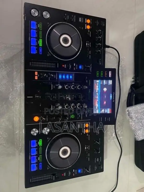 Pioneer XDJ RX1 DJ Controller