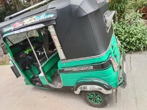 Bajaj RE 2016