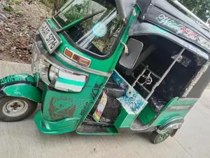 Bajaj RE 2016