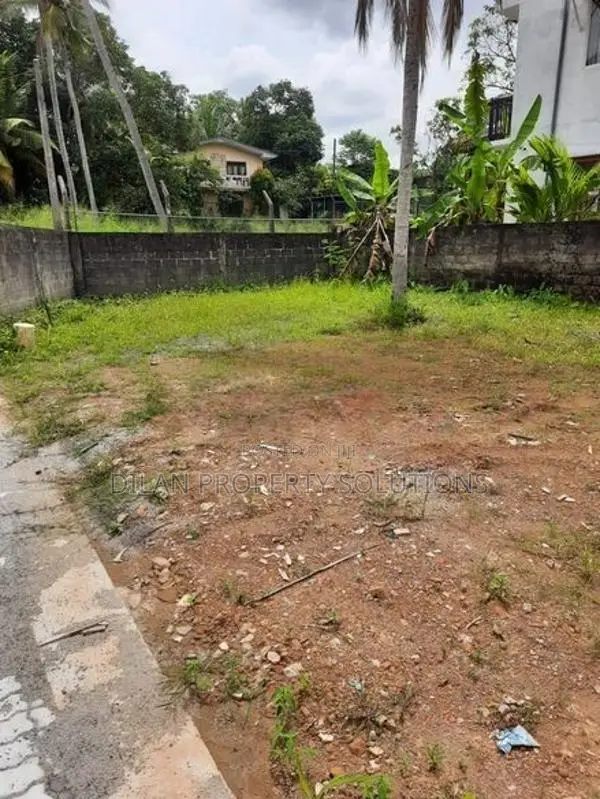 6 Perches Bare land for sale in Koswaththta, Baththramulla