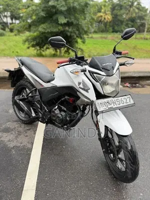 Honda CB Hornet 160R 2017