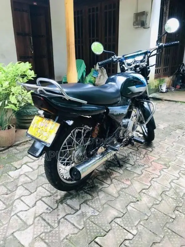 Bajaj CT100 2010