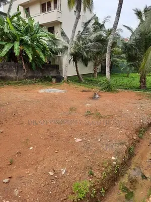 6 Perches Bare land for sale in Koswaththta, Baththramulla