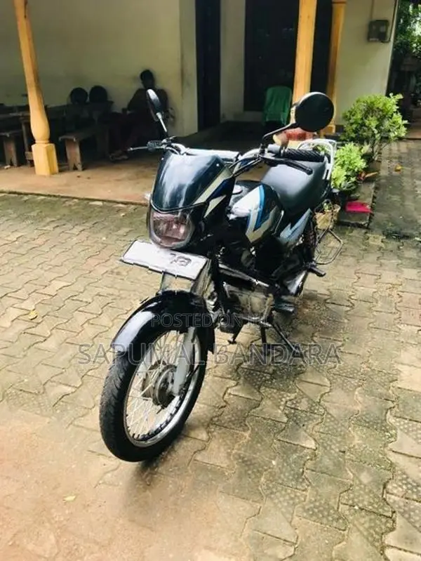 Bajaj CT100 2010