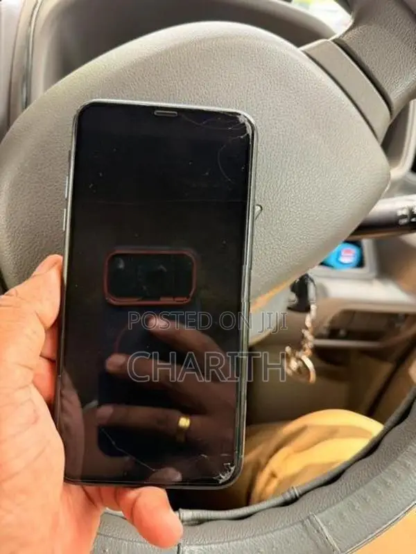 Apple iPhone 11 Pro Max (Used)