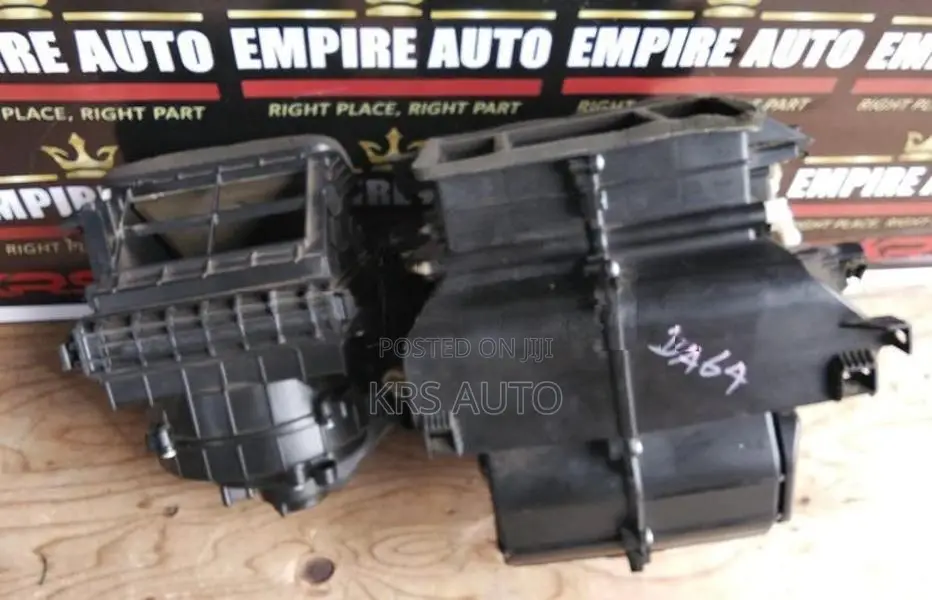 Suzuki Every DA 64 Cooler Box