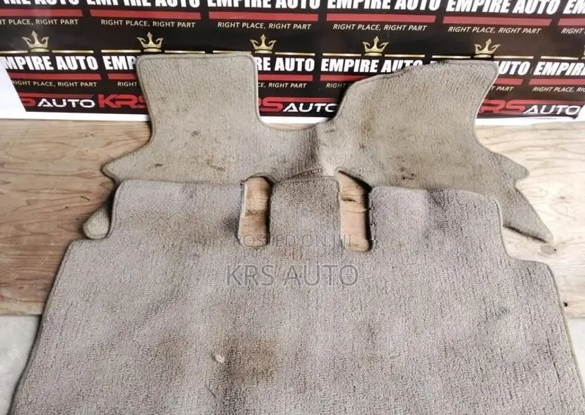 Suzuki Every DA 64 Carpet Set
