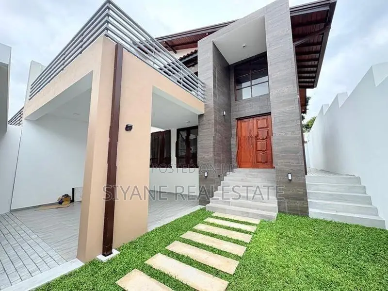 Architect-Designed Super Luxury House for Sale – Battaramulla