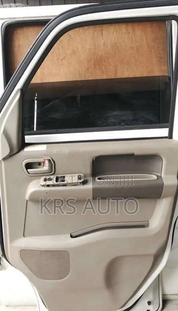 Suzuki Every DA 64 Front Door -Power