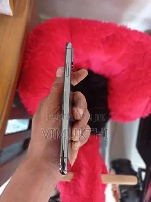 Apple iPhone XS (Used)