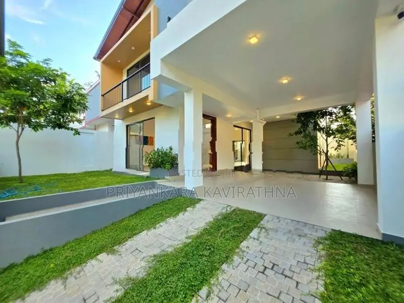 Ultra Mordern Super Quality 2 Storied House - Piliyandala