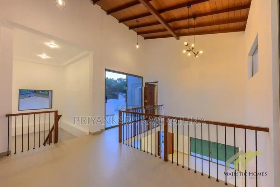 Ultra Mordern Super Quality 2 Storied House - Piliyandala