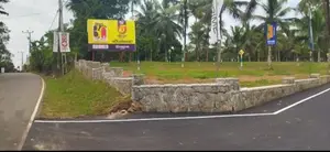 වේයන්ගොඩ මීරිගම පාරට යාබදව ඉඩම් විකිනීමට
