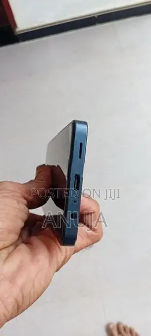 Samsung Galaxy A06 (Used)