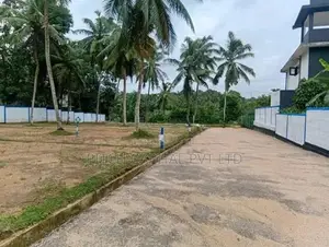 Athurugiriya Town Millennium City Near Land for Sale