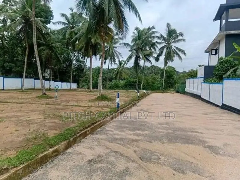Athurugiriya Town Millennium City Near Land for Sale