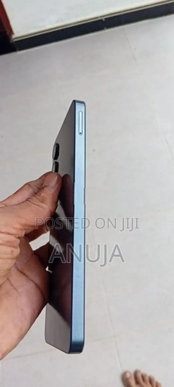 Samsung Galaxy A06 (Used)