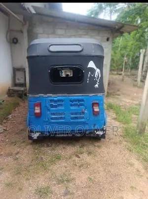 Bajaj RE Three Wheeler 2010
