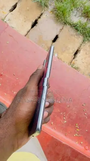 Vivo V30 (Used)