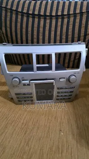 Toyota Belta Radio/ CD player