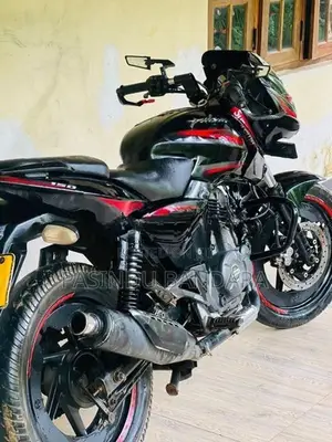 Bajaj Pulsar 180 2012