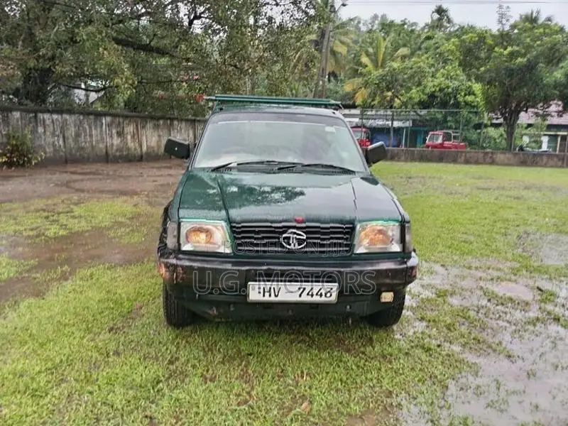 Tata Xenon RX 2005