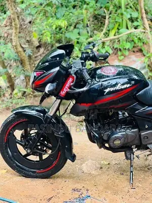 Bajaj Pulsar 180 2012