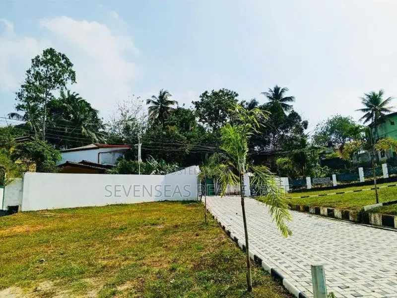 Exclusive Residential Land for Sale in Hokandara