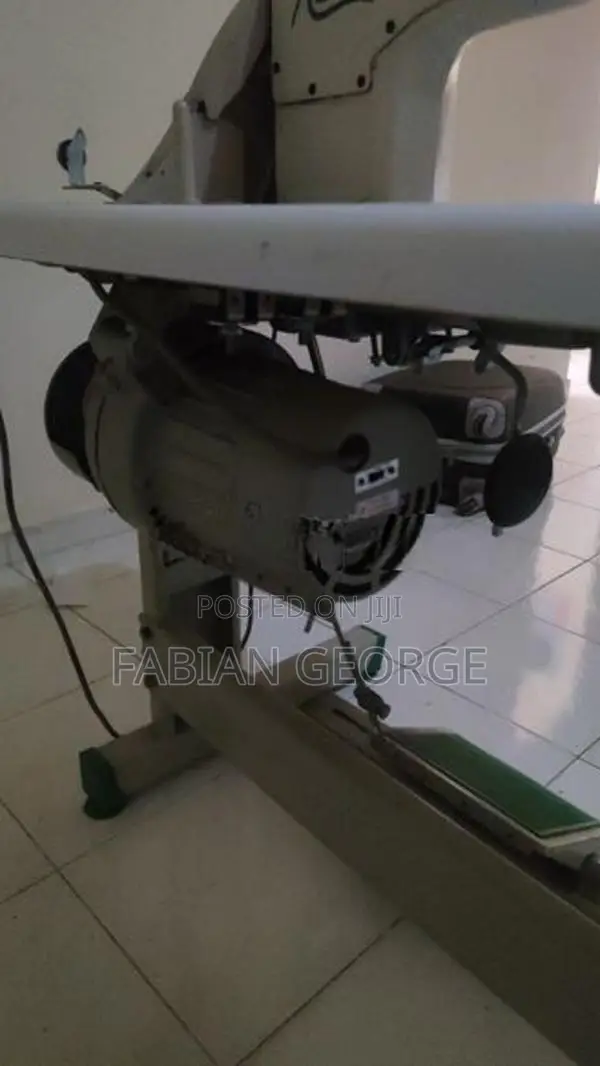 Aaklan Sewing Machine