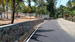 Land for Sale in Karapitiya