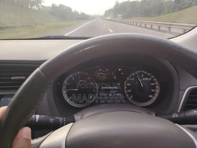 Nissan Sylphy 2012
